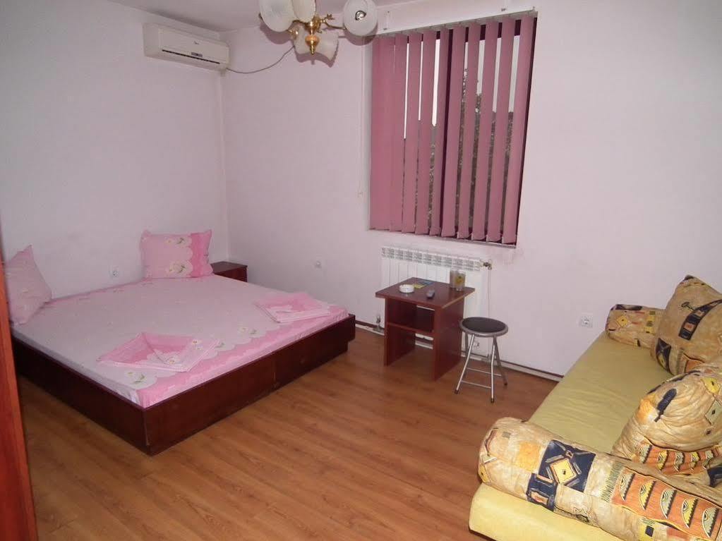 Guest House Bedrock Belogradçik Dış mekan fotoğraf