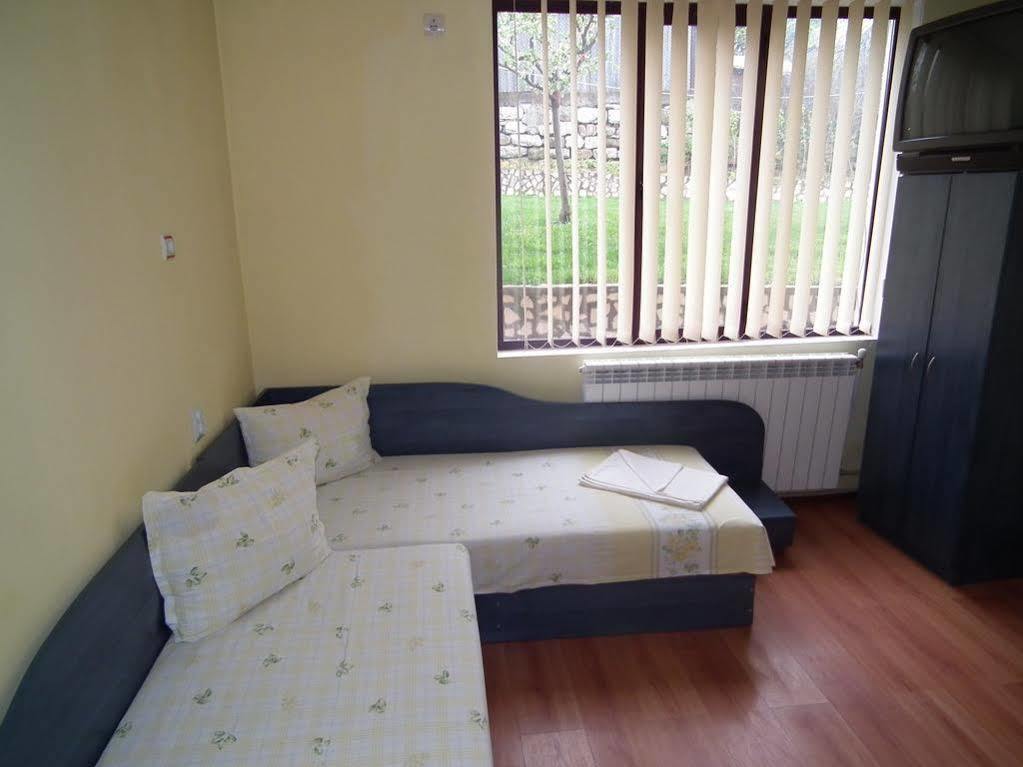Guest House Bedrock Belogradçik Dış mekan fotoğraf
