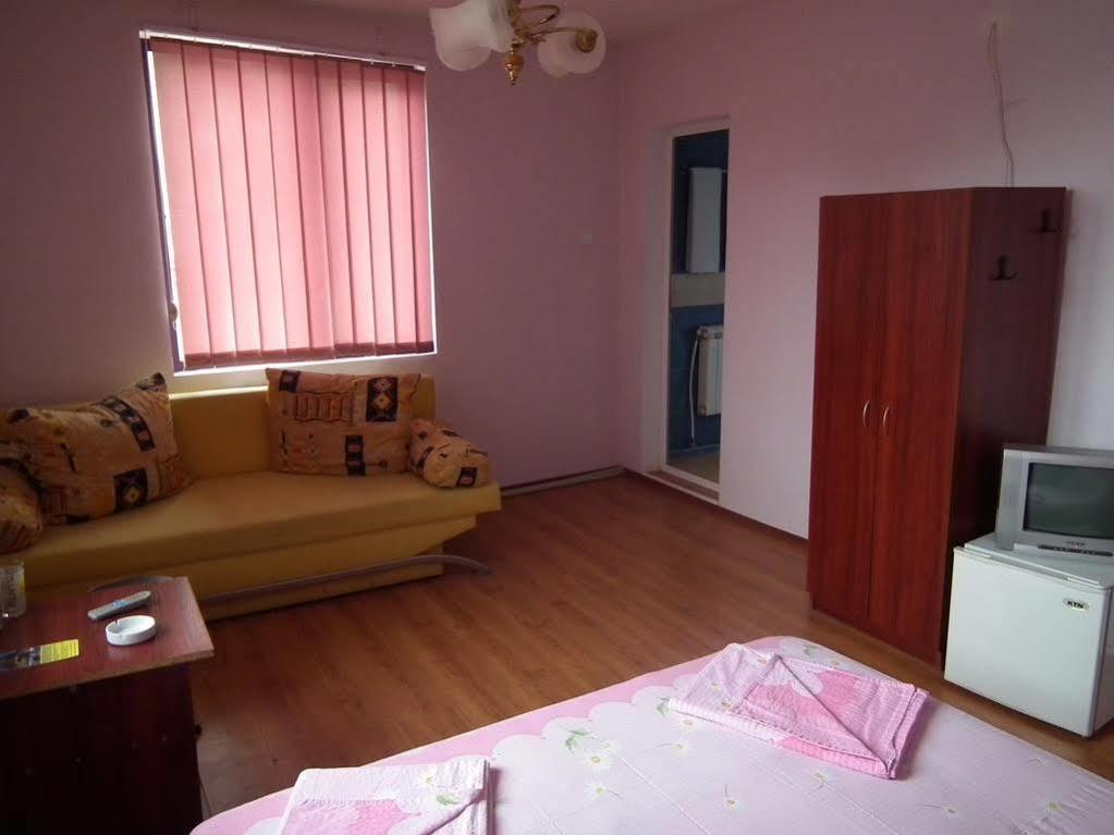 Guest House Bedrock Belogradçik Dış mekan fotoğraf
